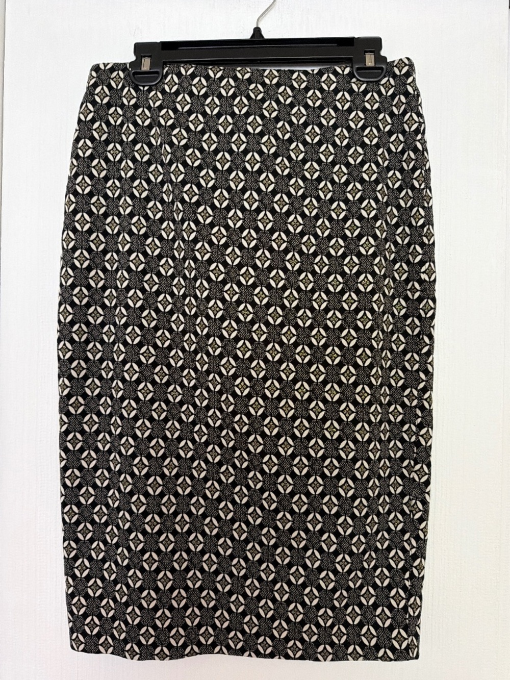 New York & Company Printed Pencil Skirt – Size Medium – NWT